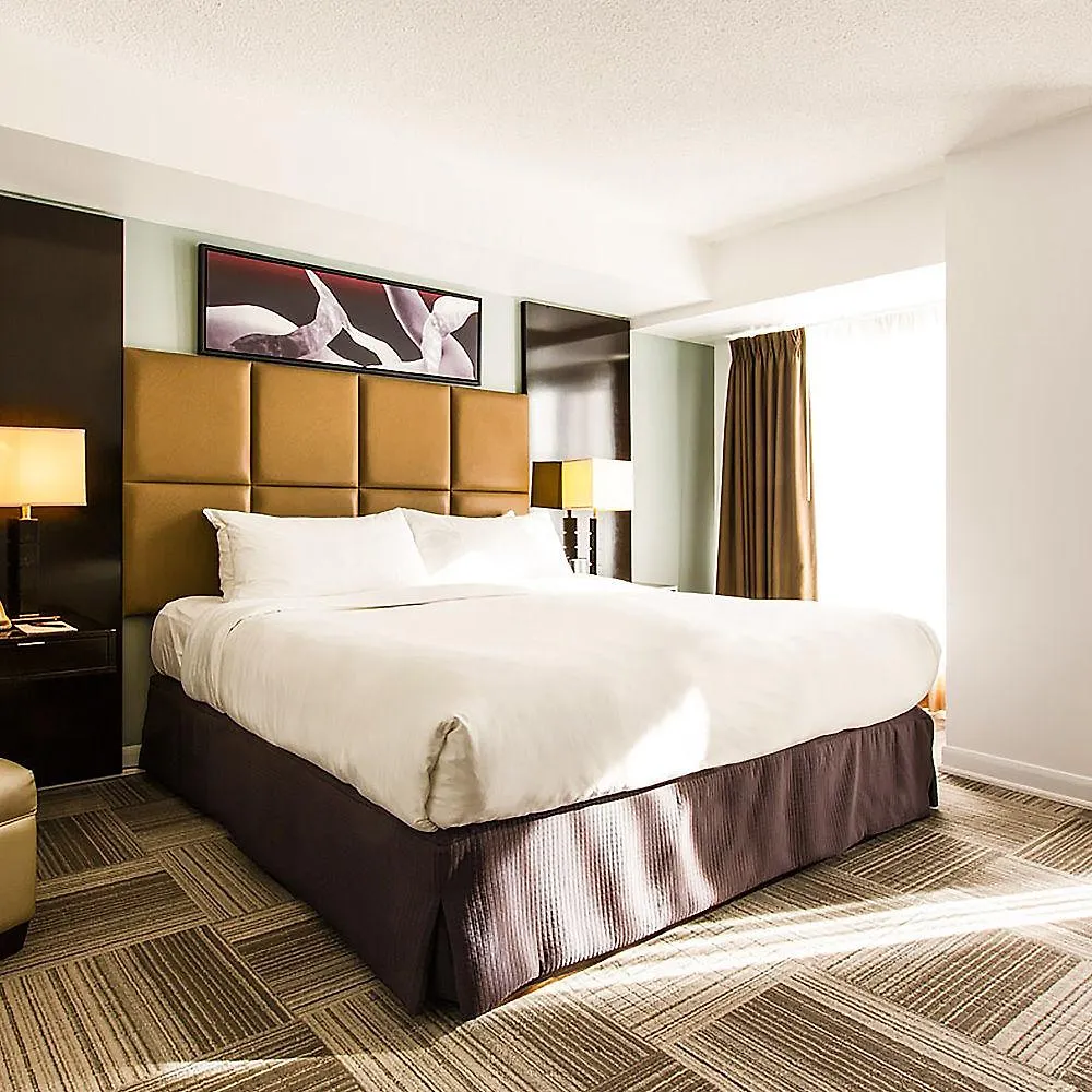 Pantages Hotel Toronto Centre