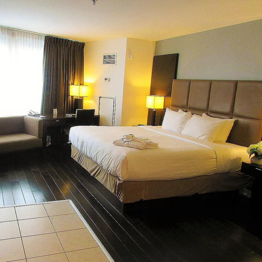 Pantages Hotel Toronto Centre