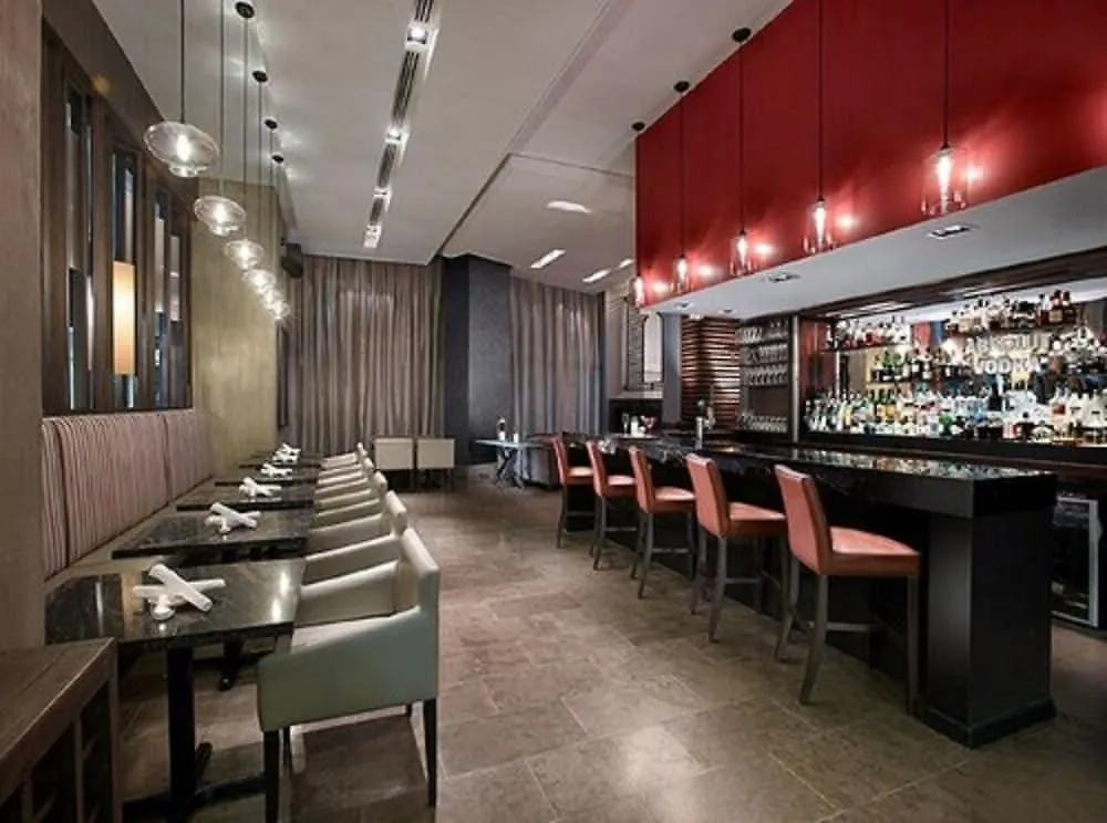 Pantages Hotel Toronto Centre