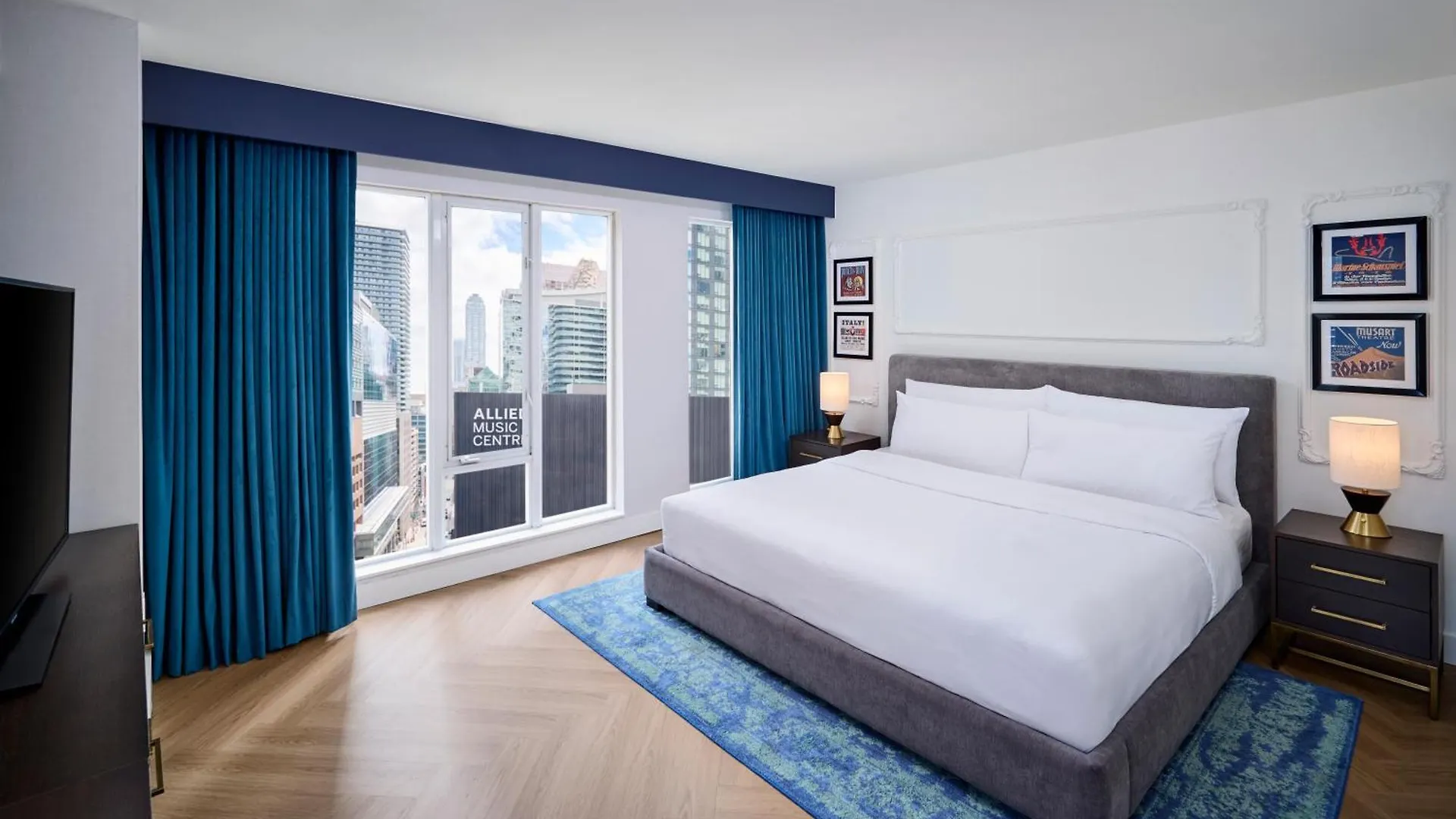 Pantages Hotel Toronto Centre